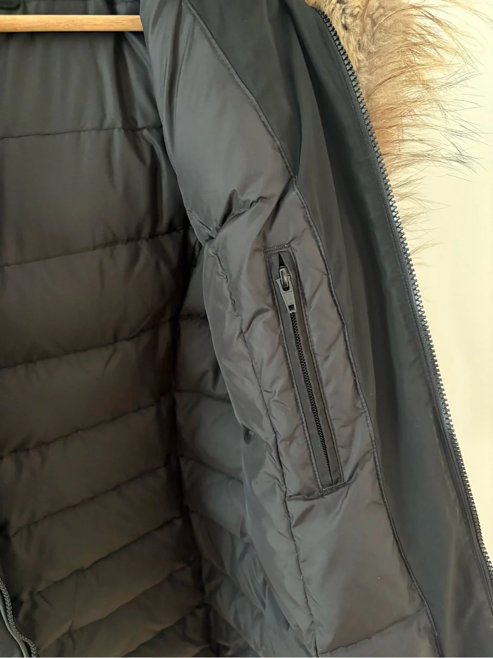 RUDSAK Black Down Fur Trimmed Midi Parka Leather Sleeves Size Medium Luxury Chic - Picture 11 of 16